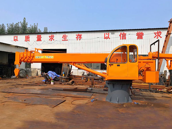 山東聊城船用甲板起重機公司船吊維修