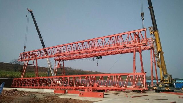 江西萍鄉(xiāng)龍門吊出租設(shè)備先進(jìn)