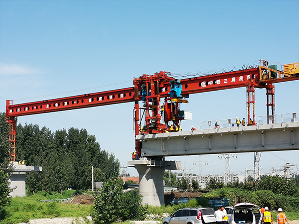 山西河津架橋機出租公司120噸箱梁架橋機租賃價